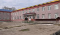 Situație ieșită din comun în satul Feștelița. Primarul localității ar fi fost snopit în bătaie cu o bâtă de lemn de către soțul directoarei școlii din localitate în urma unui conflict. Ce spune poliția - VIDEO