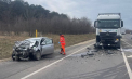Tragedie pe șosea. Un șofer a murit, după ce s-a lovit violent cu mașina într-un camion, la Strășeni. Cum s-a întâmplat totul - FOTO