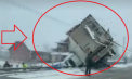 Un șofer din Republica Moldova a derapat pe șosea și a ajuns cu TIR-ul într-un șanț din Suceava