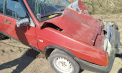 O femeie și un copil au ajuns la spital, după ce s-au lovit cu mașina într-un copac, la Tiraspol. Imagini de la locul accidentului - FOTO