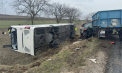 Grav accident la Ștefan Vodă. Un autocar, care transporta 27 de pasageri, s-a lovit cu un tractor. Imagini de la locul impactului - VIDEO
