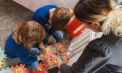 Primele creșe de tip familial, o alternativă pentru părinții care nu reușesc să găsească loc în grădinițele de stat - deschise acum și în Moldova. Ce presupun - VIDEO