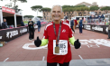 Un bătrânel a devenit simbolul longevității la maratonul din Roma. La ai săi 92 de ani, Antonio Rao a încheiat competiția pentru al treilea an consecutiv în mai puțin de șapte ore - VIDEO