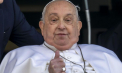 Vești bune de la Vatican. Papa Francisc a fost externat. Înainte de a merge la reședința sa din Vatican, suveranul pontif a salutat credincioșii adunați în fața spitalului - VIDEO