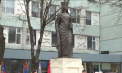 Moment istoric la Chișinău. Statuia Reginei Maria, una dintre cele mai importante figuri istorice în promovarea unității naționale, a fost inaugurată în scuarul liceului Gheorghe Asachi - VIDEO