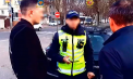 Un agent de patrulare, recent angajat, reținut după ce a luat mită de la un șofer prins de camere de camere cu mai multe încălcări. Cum l-a „ajutat” acesta - VIDEO