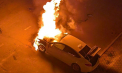Ardea ca o torță: O mașină a fost cuprinsă de flăcări aseară în capitală. Care a fost cauza izbucnirii incendiului - VIDEO