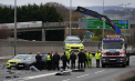 Un accident rutier grav a avut loc pe o autostradă din Marea Britanie. Șapte ofițeri de poliție au fost transportați la spital după o urmărire în trafic iar 5 mașini au fost făcute praf - VIDEO