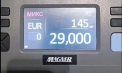 A încercat să iasă din țară cu 29 de mii de euro nedeclarați: Uncetățean străin - documentat pe Aeroportul Internațional Chișinău - VIDEO