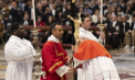 Papa Francisc, încă în convalescenţă, a lipsit de la procesiunea anuală din Vinerea Mare de la Roma - VIDEO