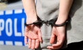 A încercat să evadeze din arest, dar a fost prins: O persoană - condamnată la 8 luni de închisoare, după ce a fugit din mașina care îl transporta spre penitenciar