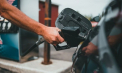 Carburanții continuă să se scumpească. Noile prețuri stabilite de ANRE pentru benzină și motorină - FOTO