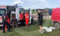 O mașină s-a lovit violent cu un camion pe o stradă din Fălești. Poliția și ambulanța au intervenit la fața locului - FOTO