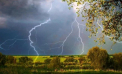Ploi cu descărcări electrice în toată țara. Cum va fi vremea astăzi, dar și în următoarele zile. Prognoza meteo