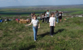 În vacanța de Paște, un grup de elevi din capitală a avut parte de o experiență rustică și inedită. Împreună cu profesorii, aceștia au mers să viziteze o stână din Orhei. Care au fost impresiile copiilor - VIDEO 