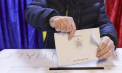 Alegeri în România: Sondajele arată o cursă strânsă pentru turul doi - VIDEO