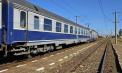 Femeie călcată de tren în Oradea după ce un bărbat a ținut-o forțat pe şine. Agresorul a fost arestat