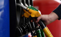 Vești bune pentru șoferi: Carburanții se ieftinesc. Noile prețuri stabilite de ANRE pentru benzină și motorină - FOTO