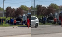 Accident pe șoseaua Hîncești: Două persoane - transportate la spital, după ce mașinile în care se aflau s-au ciocnit. Imagini de la locul impactului - VIDEO
