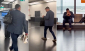 Momentul în care George Simion este văzut călătorind de la Viena la Sibiu, la o zi după câștigarea detașată a primului tur al alegerilor prezidențiale - VIDEO