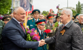 Panglica „Sfântul Gheorghe”, din nou motiv de dispută. Comuniștii și socialiștii anunță că o vor purta la marșul Victoriei și din acest an și că nu este interzisă. Replica ministrului de interne 