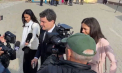 Nicușor Dan a votat în orașul natal. A fost primit cu aplauze la intrarea la secția de votare. Cu cine a venit George Simion - VIDEO
