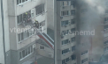Incendiu devastator într-un bloc din Chișinău: O persoană a fost găsită carbonizată, iar alta a fost evacuată. Opt echipaje de pompieri au intervenit - FOTO/VIDEO