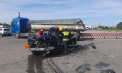 Accident violent la Ciorescu: O persoană a ajuns în stare gravă la spital, după ce o mașină s-a lovit cu un camion. Poliția vine cu detalii - VIDEO