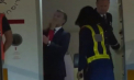 Reacția Președinției franceze, după filmulețul viral din avionul prezidențial unde Macron este lovit de soția sa. Explicațiile palatului Élysée - VIDEO