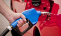 Vești bune pentru șoferi: Carburanții se ieftinesc și în weekend. Noile prețuri stabilite de ANRE pentru benzină și motorină - FOTO