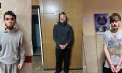 Trei tineri din Bălți au fost reținuți, după ce ar fi bătut și furat o persoană, în capitală. Ce pedeapsă pot primi aceștia - VIDEO