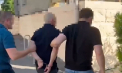 Momentul în care un bărbat fură geanta unei femei, cu 28 de mii de lei, în piața Calea Basarabiei din capitală. Acesta a fost reținut - VIDEO