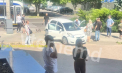 Un copil a fost transortat la spital, după ce a fost lovit de o mașină, care a intrat pe trotuar - FOTO