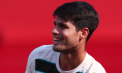 Alcaraz defilează la Queen's! Carlitos a ajuns la a 16-a victorie consecutivă și e în semifinale, după ce l-a învins pe Rinderknech
