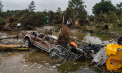 Inundațiile din Texas lasă în urmă moarte și disperare: Imagini dramatice continuă să apară la cinci zile de la dezastru - VIDEO