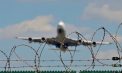 SUA au deportat cu avionul imigranţi în Africa de Sud: „Acest zbor a luat barbarii pe care nici propriile țări nu i-au vrut”
