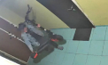 O persoană, cercetată penal, după ce a furat din scara unui bloc o trotinetă electrică. Momentul, surprins de o cameră de supraveghere - VIDEO