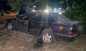 A salvat viața unui câine și a ajuns cu mașina în copac: Un șofer, transportat la spital, după ce a virat brusc pentru a nu lovi animalul - FOTO