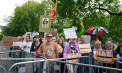Vizita lui Donald Trump în Scoția, întâmpinată cu proteste „de cei care și-au dat seama cine este el cu adevărat”. „Oamenii sunt supărați”