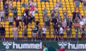 Protest inedit în fotbalul lituanian: fanii lui Zalgiris au aruncat geamantane pe teren și i-au transmis antrenorului „Fă-ți bagajele și pleacă!” - VIDEO