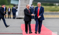 Trump l-a întâmpinat pe Putin la trapa avionului, după care au plecat cu același automobil. Primele imagini cu cei doi șefi de stat - VIDEO 