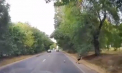 Situație periculoasă pe o stradă din capitală: Un copil era la un pas să fie lovit de o mașină. Momentul, surprins de o cameră de bord - VIDEO