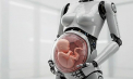 Robotul care poate naște: China dezvoltă primul humanoid capabil să ducă sarcina și să nască un copil viu