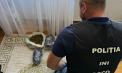 O tânără și soțul ei, reținuți pentru trafic de droguri, în valoare de 400 de mii de lei. Ce a găsit poliția la cei doi acasă - VIDEO
