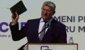 Partidul CUB s-a lansat în campania electorală cu promisiuni, program artistic și Biblia în centrul capitalei - VIDEO