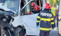 Șoferul ar fi adormit la volan. Detalii despre teribilul accident din România, în care trei moldoveni și-au pierdut viața după ce mașina în care se aflau s-a ciocnit cu un microbuz