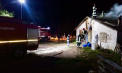 300 de animale - salvate de pompieri, după ce locul unde erau adăpostite a luat foc, la Rîșcani. Imagini de la locul incendiului - FOTO