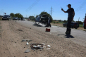 Un automobil, transformat într-un boț de fiare, după ce s-a ciocnit cu o mașină pe o șosea din stânga Nistrului. Două persoane, în stare gravă la spital. Imagini de la locul accidentului 