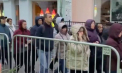 S-au format cozi la secțiile de votare din Moscova: Mai multe persoane ar fi fost aduse organizat - VIDEO