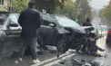 Trei automobile - grav avariate, după ce s-au lovit pe o stradă din capitală. Poliția vine cu detalii - VIDEO